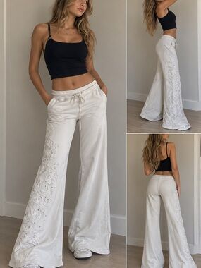 🖤MAKE OFFER🖤 Y2K Da-Nang White Boot Cut Flare Embroidered Sweat Pants MED